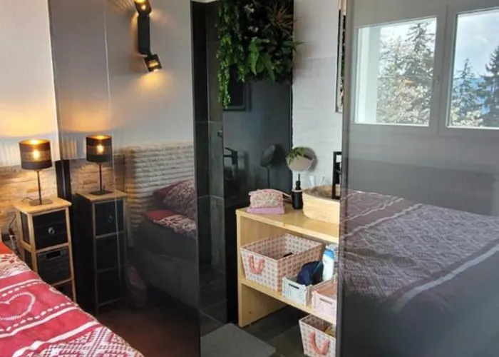 Chez Claudine Et Charles -